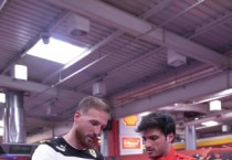 푸마 인터뷰, 축구와 모터스포츠의 만남… 얀 오블락과 카를로스 사인츠가 말하는 스포츠를 향한 열정